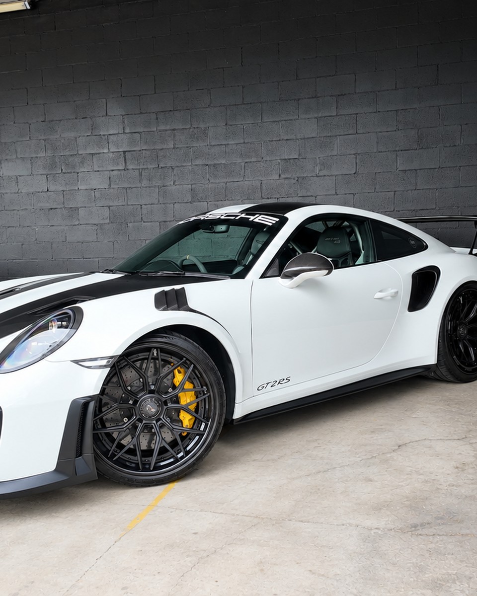 Porsche at Diverse Autobody